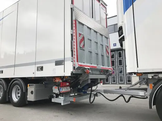 Standard-Hubladebühne an einem Kofferaufbau DH-LMV2.30