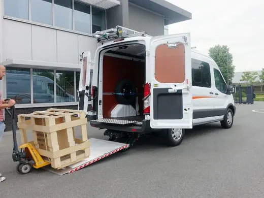 Van-Lift an einem Transporter DH-LSP.07.05