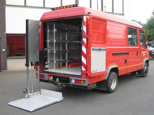 Van-Lift an einem Transporter DH-VZ.03