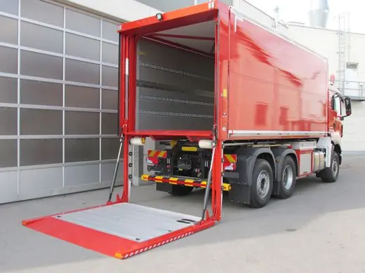 Vertikallift an einem Fahrzeugaufbau DH-VBC.25.D1