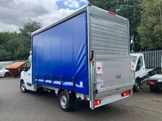 Vertikallift an einem Fahrzeugaufbau DH-VO.05.K1